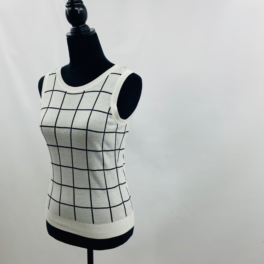 Halogen White & Black Box Striped Sweater Vest - Picture 5 of 10